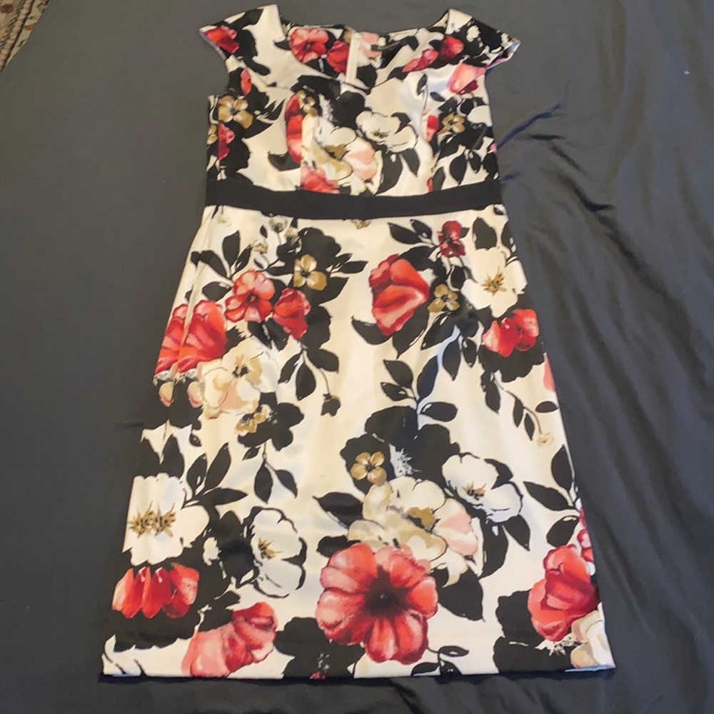 White House Black Market floral cocktail dress